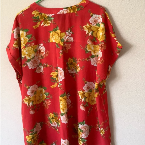 NEW Floral Print Beautiful TOPS Gorgeous Red Orange and Yellow Floral Prints. - Picture 6 of 6